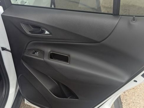 Used 2024 Chevrolet Equinox LT image 7