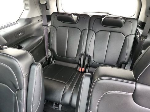 Used 2022 Jeep Grand Cherokee L Limited image 22