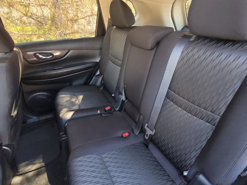 Used 2019 Nissan Rogue S w/ Special Edition Package image 21