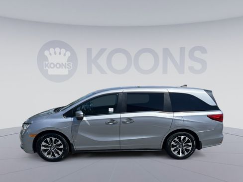 Used 2023 Honda Odyssey EX-L image 2