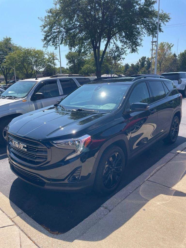 Used 2020 GMC Terrain SLT w/ Preferred Package AWD/4WD image 1