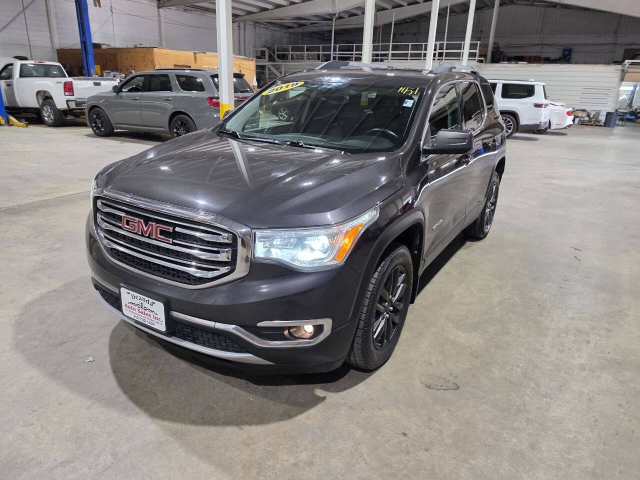 Used 2019 GMC Acadia SLT AWD/4WD image 2