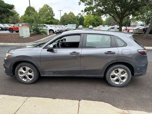 Used 2023 Honda HR-V LX image 11
