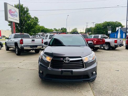 Used 2016 Toyota Highlander Limited AWD/4WD image 8