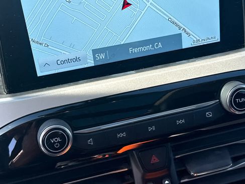 Used 2020 Ford Escape SE Sport FWD image 2