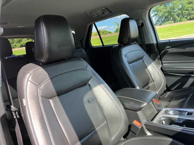 Certified 2023 Ford Explorer XLT w/ Equipment Group 202A AWD/4WD image 38