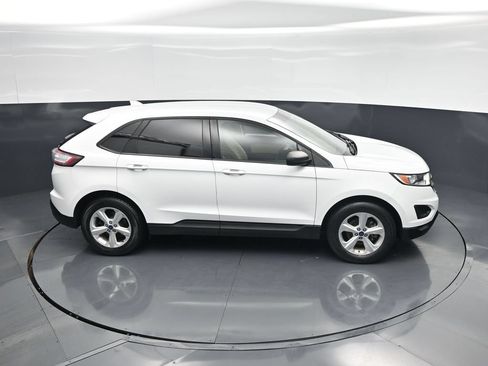 Used 2017 Ford Edge SE FWD image 47