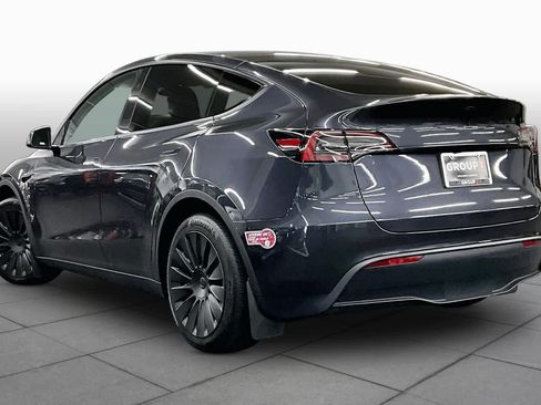 Used 2024 Tesla Model Y 2WD image 11