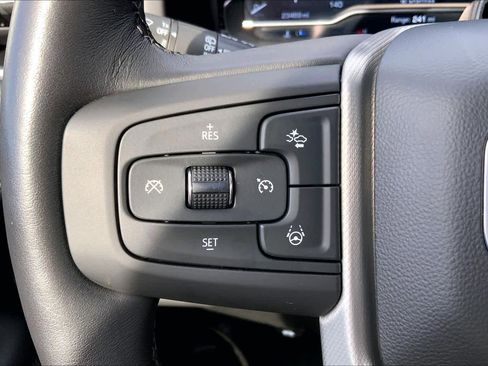 Used 2024 GMC Yukon XL Denali w/ Advanced Technology Package image 24