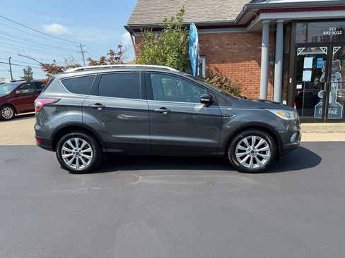 Used 2017 Ford Escape Titanium FWD image 5