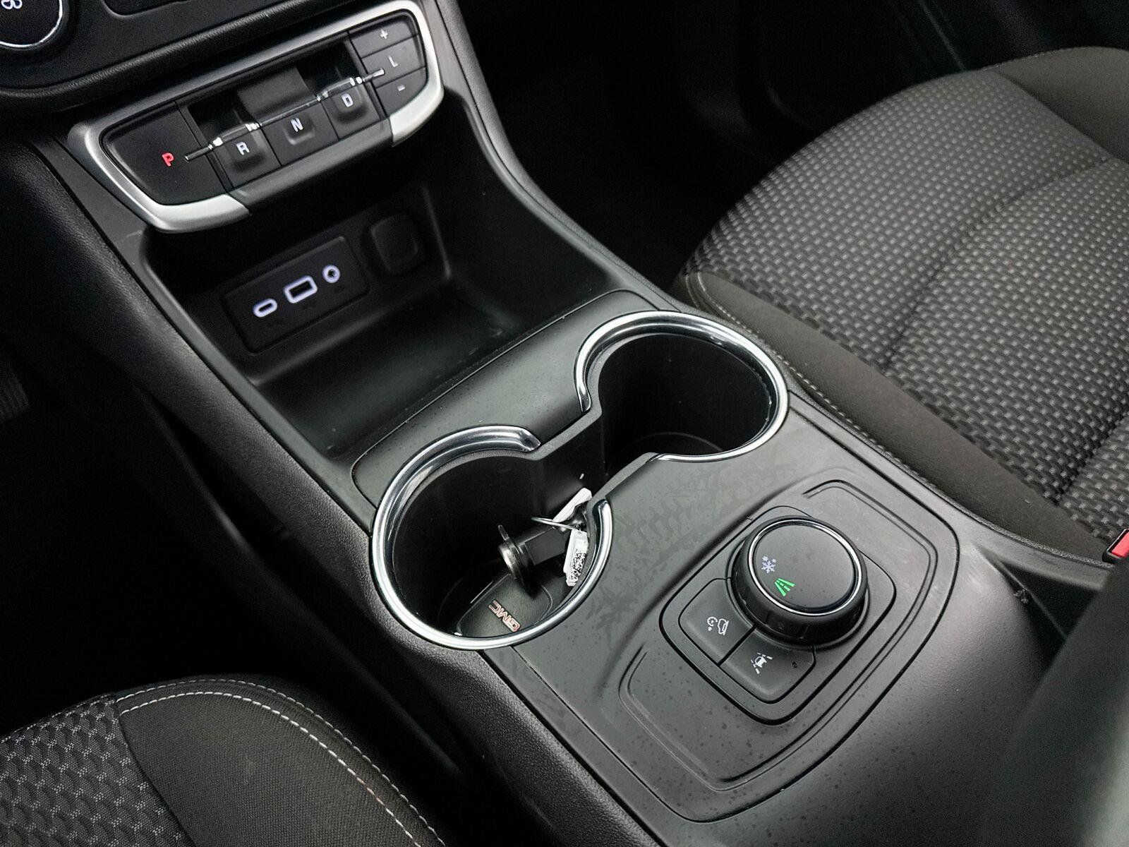 Used 2023 GMC Terrain SLE FWD image 24