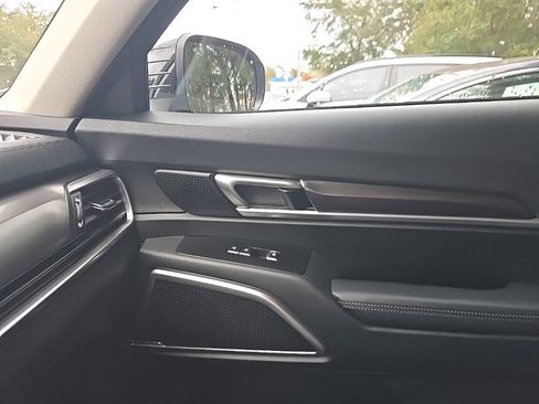 Certified 2025 Kia Telluride S image 23