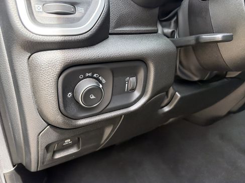 Used 2023 RAM 1500 Big Horn AWD/4WD image 23