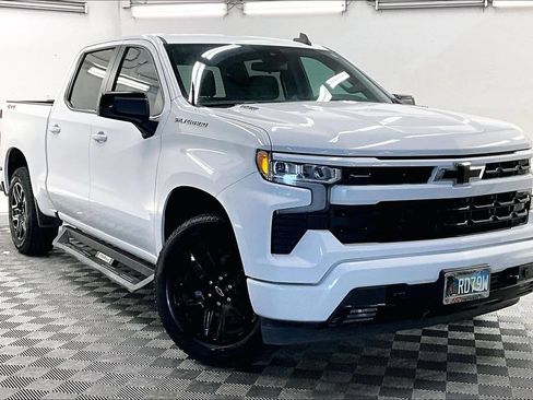 Used 2022 Chevrolet Silverado 1500 RST w/ Protection Package AWD/4WD image 11