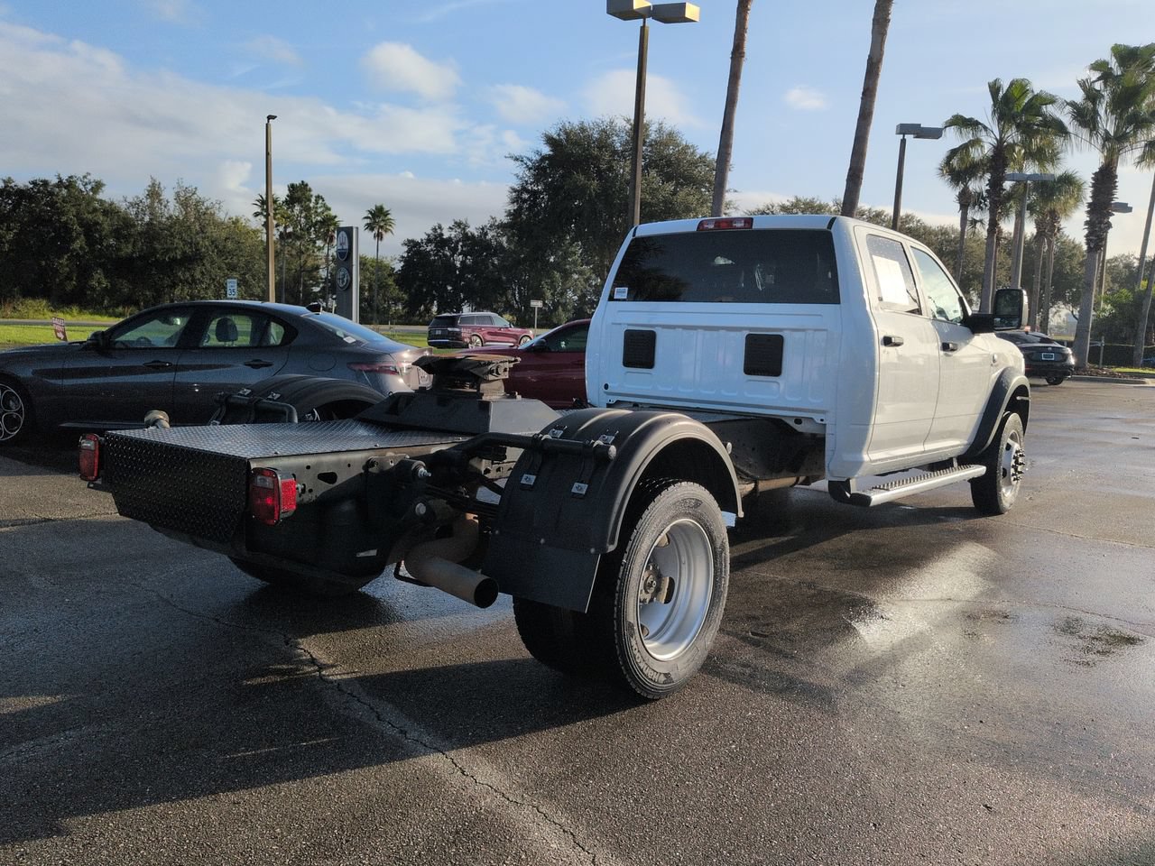 Used 2024 RAM 4500 Tradesman w/ Chrome Appearance Group RWD image 4