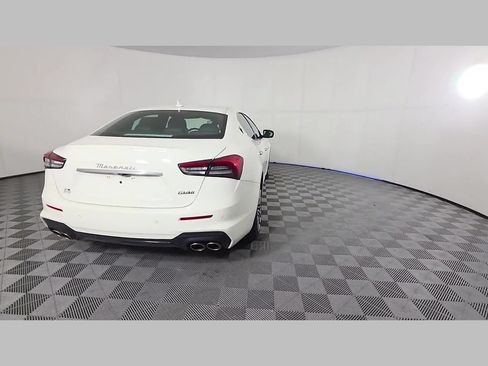 Used 2022 Maserati Ghibli Modena RWD image 38