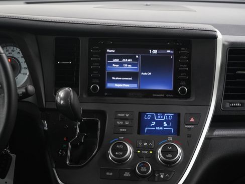 Used 2020 Toyota Sienna SE w/ Carpet Mat Package FWD image 16