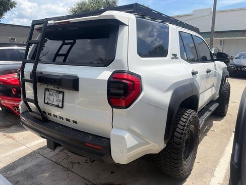 Used 2025 Toyota 4Runner TRD Off-Road Premium AWD/4WD image 3