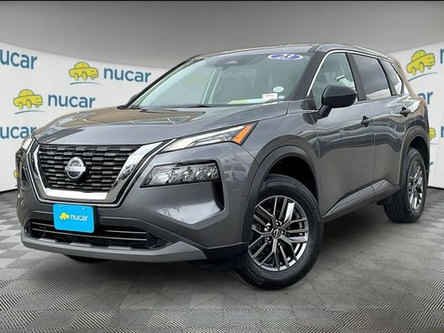 Used 2023 Nissan Rogue S image 3