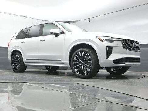 New 2026 Volvo XC90 T8 Plus w/ Protection Package Premier image 41