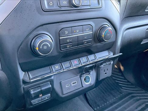 Used 2021 Chevrolet Silverado 2500 Custom w/ Custom Value Package image 32