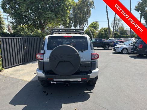 Used 2012 Toyota FJ Cruiser 4WD w/ Upgrade Pkg image 5