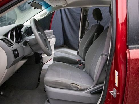 Used 2009 Dodge Grand Caravan SE image 24