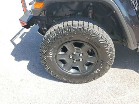 Used 2021 Jeep Gladiator Mojave w/ Trailer Tow Package image 11