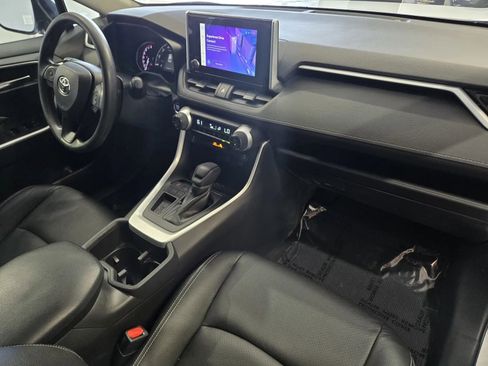 Used 2023 Toyota RAV4 XLE w/ Convenience Package FWD image 5