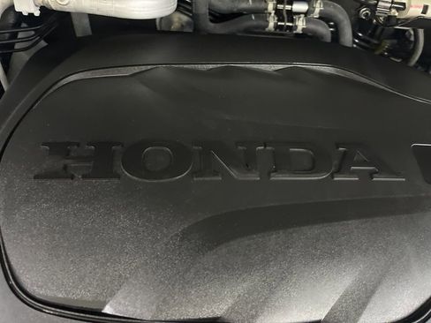 Used 2024 Honda Odyssey Elite image 10