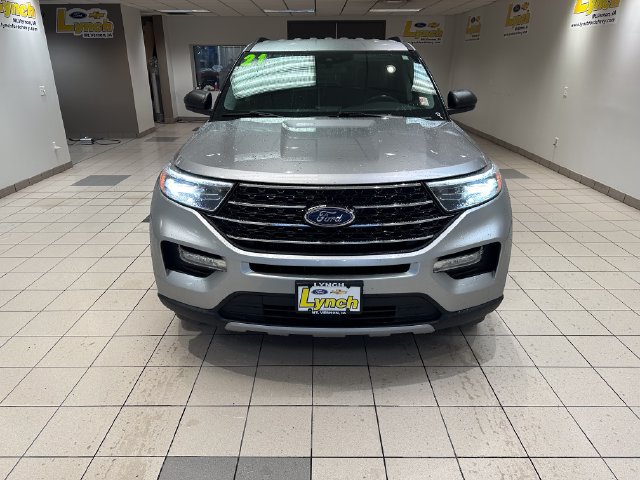Used 2021 Ford Explorer XLT w/ Equipment Group 202A AWD/4WD image 28