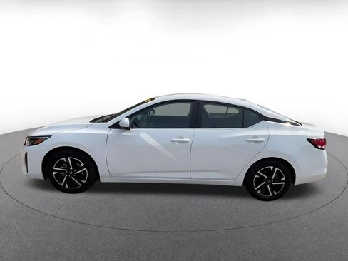 Used 2025 Nissan Sentra SV FWD image 8