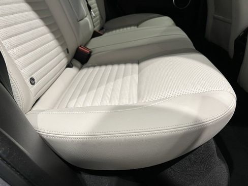 Used 2023 Land Rover Discovery Sport SE image 55