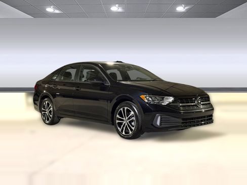 Used 2024 Volkswagen Jetta Sport image 7
