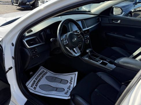 Used 2019 Kia Optima S w/ S Panoramic Sunroof Package image 11