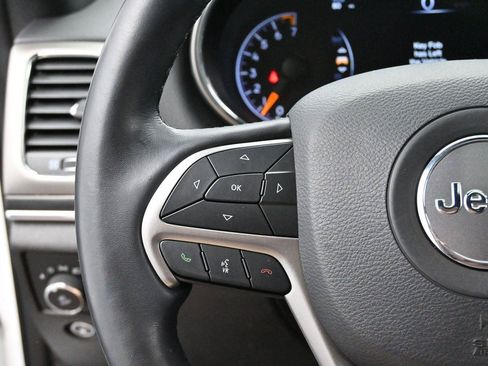 Used 2021 Jeep Grand Cherokee Limited AWD/4WD image 16