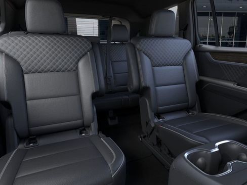 New 2026 GMC Acadia Denali w/ Super Cruise Package FWD image 17