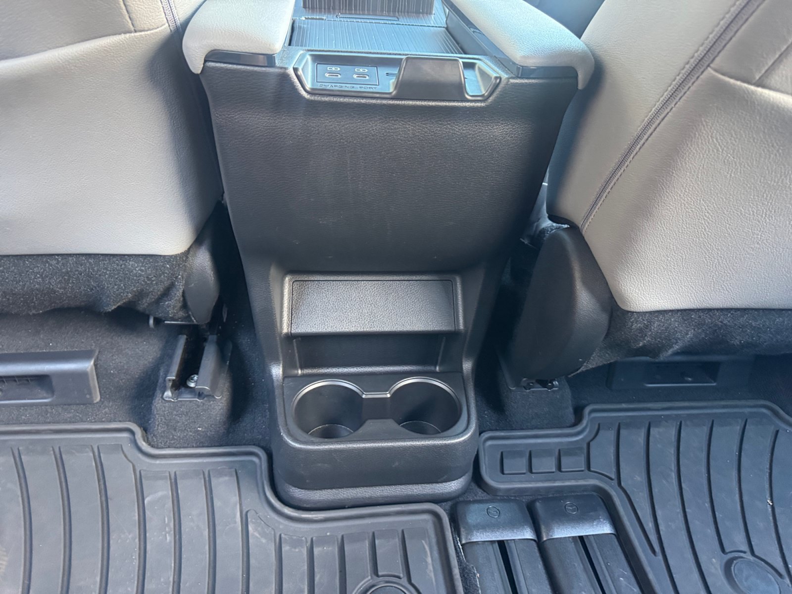 Certified 2026 Toyota Sienna XLE FWD image 33