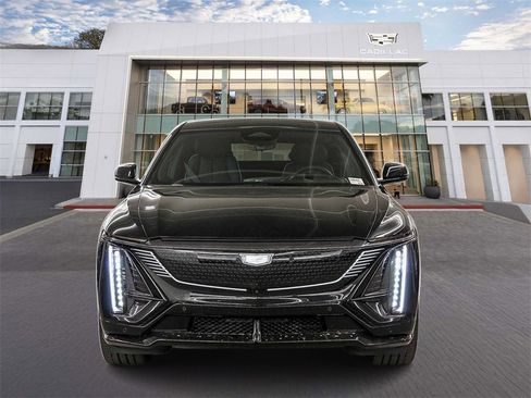 New 2026 Cadillac Lyriq V image 2