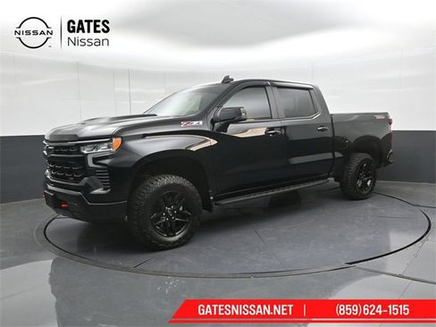 Used 2024 Chevrolet Silverado 1500 LT Trail Boss w/ Convenience Package II image 7