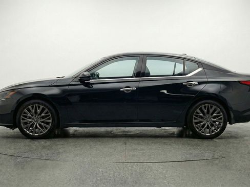 Used 2025 Nissan Altima 2.5 SV image 5