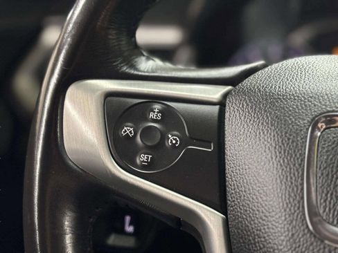 Used 2019 GMC Acadia SLT AWD/4WD image 38