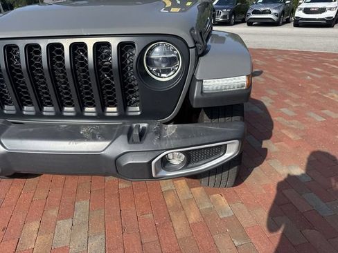Used 2022 Jeep Gladiator Overland w/ Popular Equipment Package AWD/4WD image 24