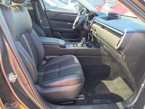 Used 2025 MAZDA CX-50 AWD 2.5 S w/ Premium Package image 12