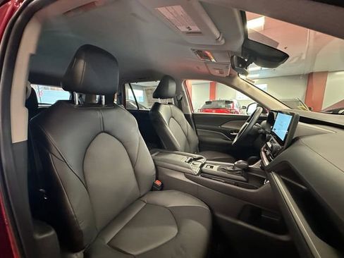 Certified 2026 Toyota Grand Highlander XLE image 16