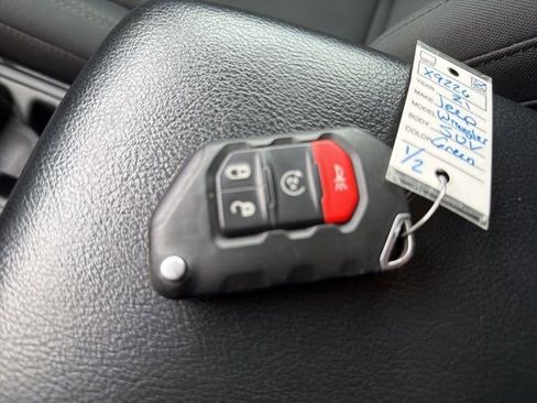 Used 2021 Jeep Wrangler Unlimited Sport AWD/4WD image 28