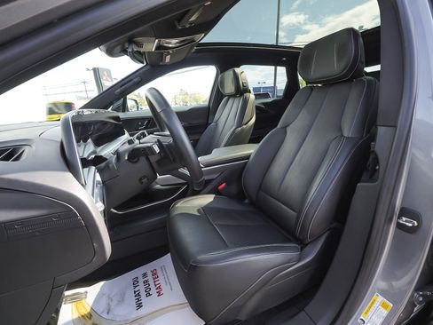 Used 2023 Cadillac Lyriq AWD image 35