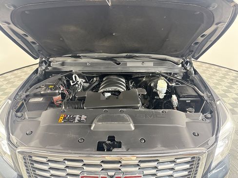 Used 2020 GMC Yukon Denali w/ Enhanced Security Package image 39