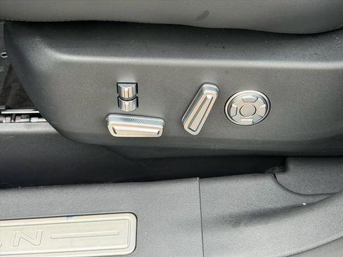 New 2026 Lincoln Nautilus Reserve image 25