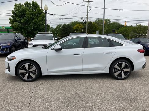 Used 2025 Audi A5 2.0T Premium w/ Convenience Package image 8